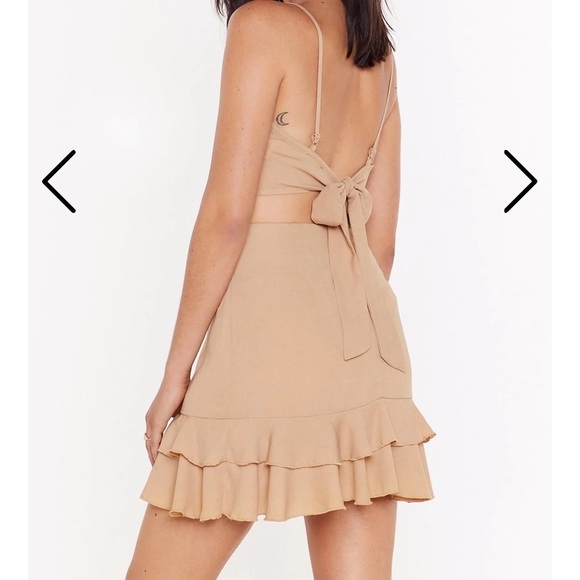 Sage green flounced mini skirt - Picture 2 of 3